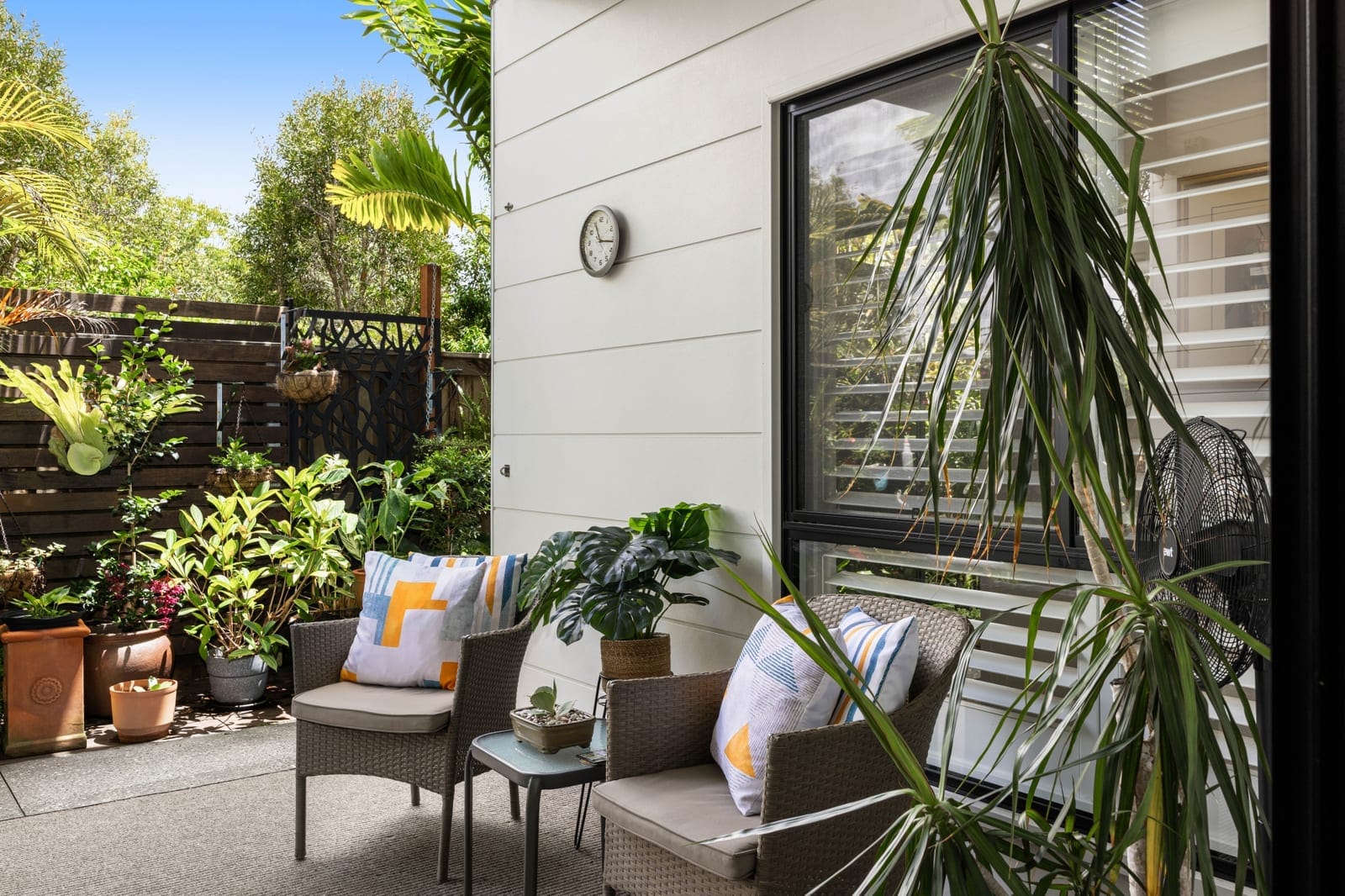 Sold by Angelina Sweeney & Ollie Lehmann