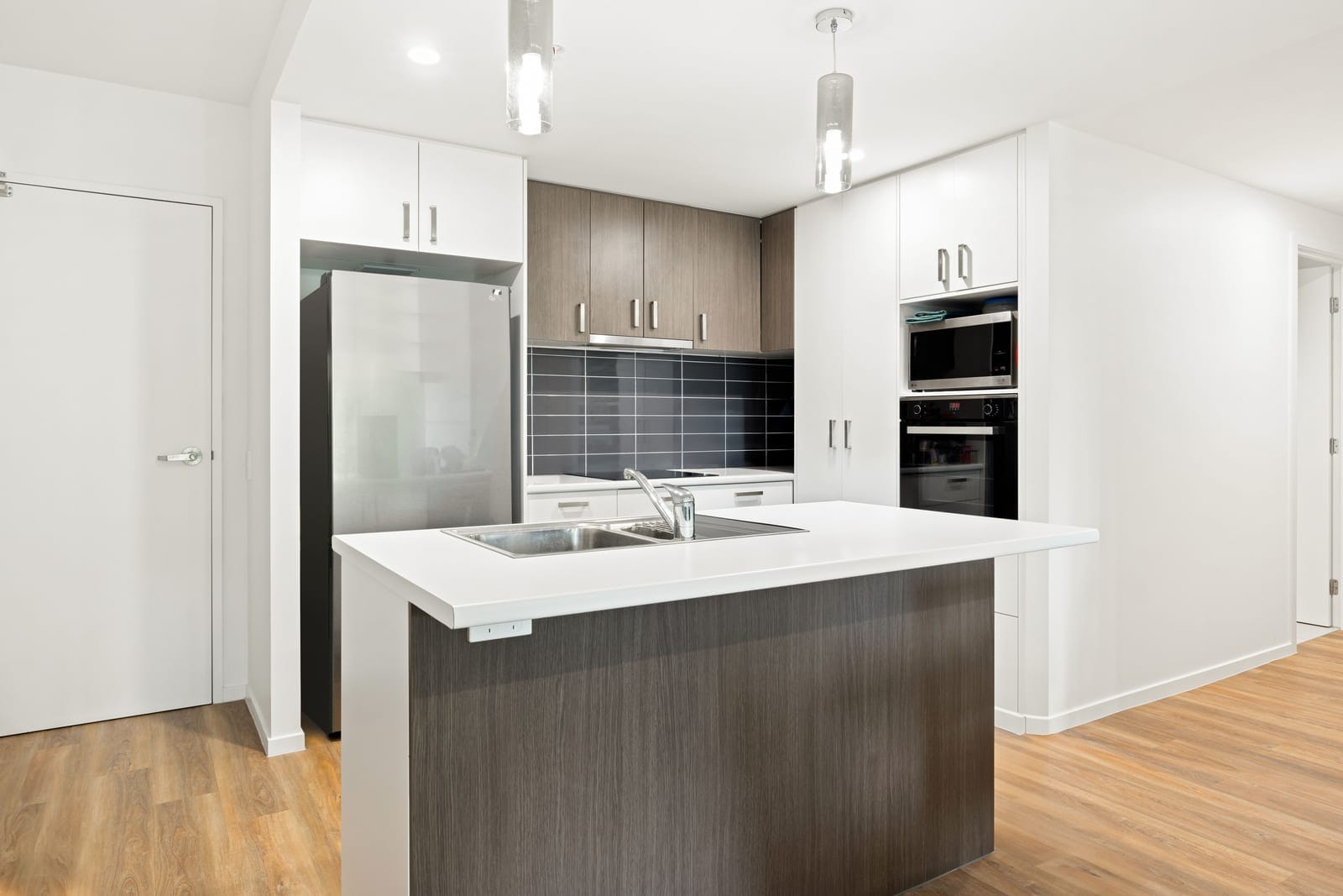 Prime Investment Opportunity: Spacious Ground-Floor Apartment