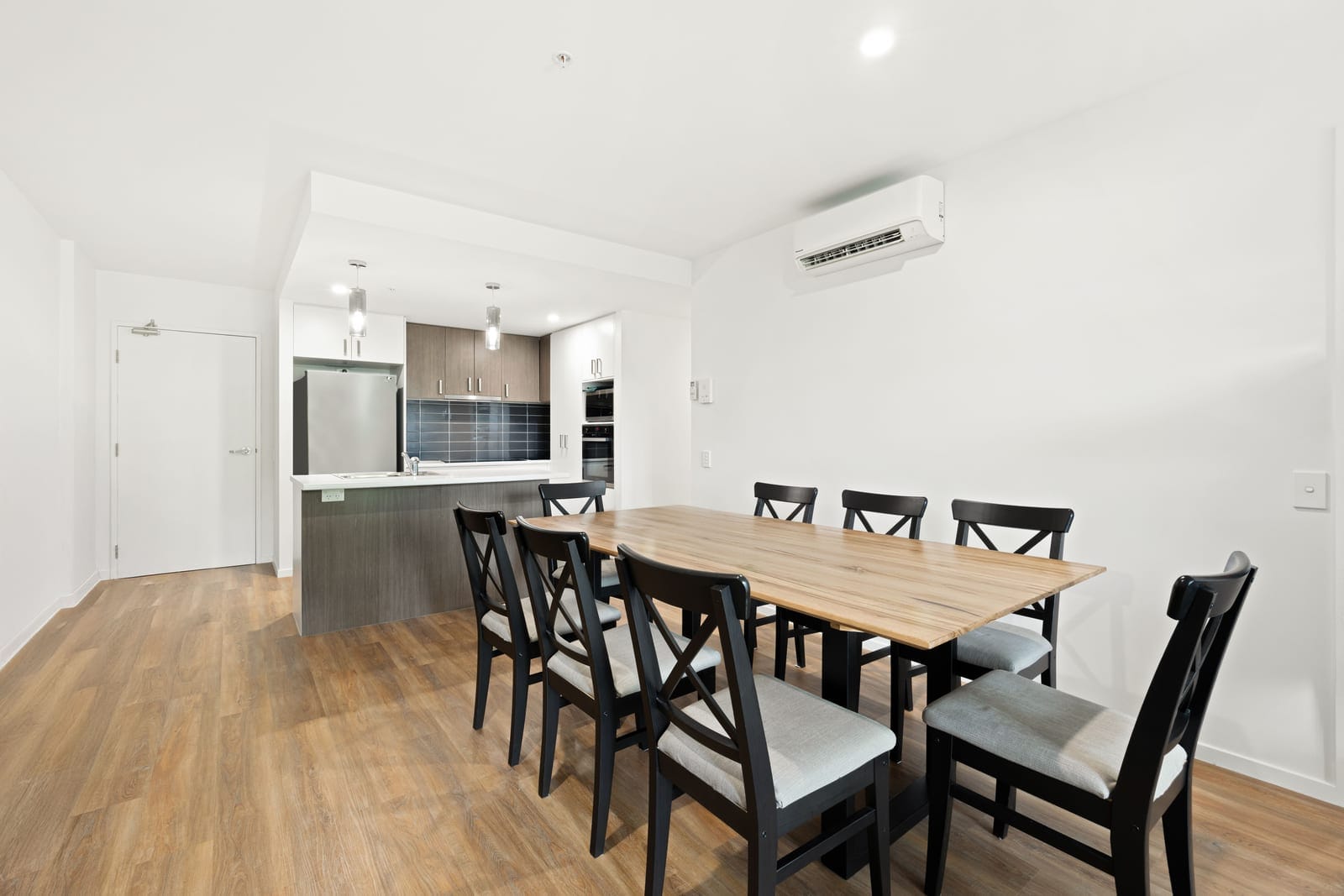 Prime Investment Opportunity: Spacious Ground-Floor Apartment