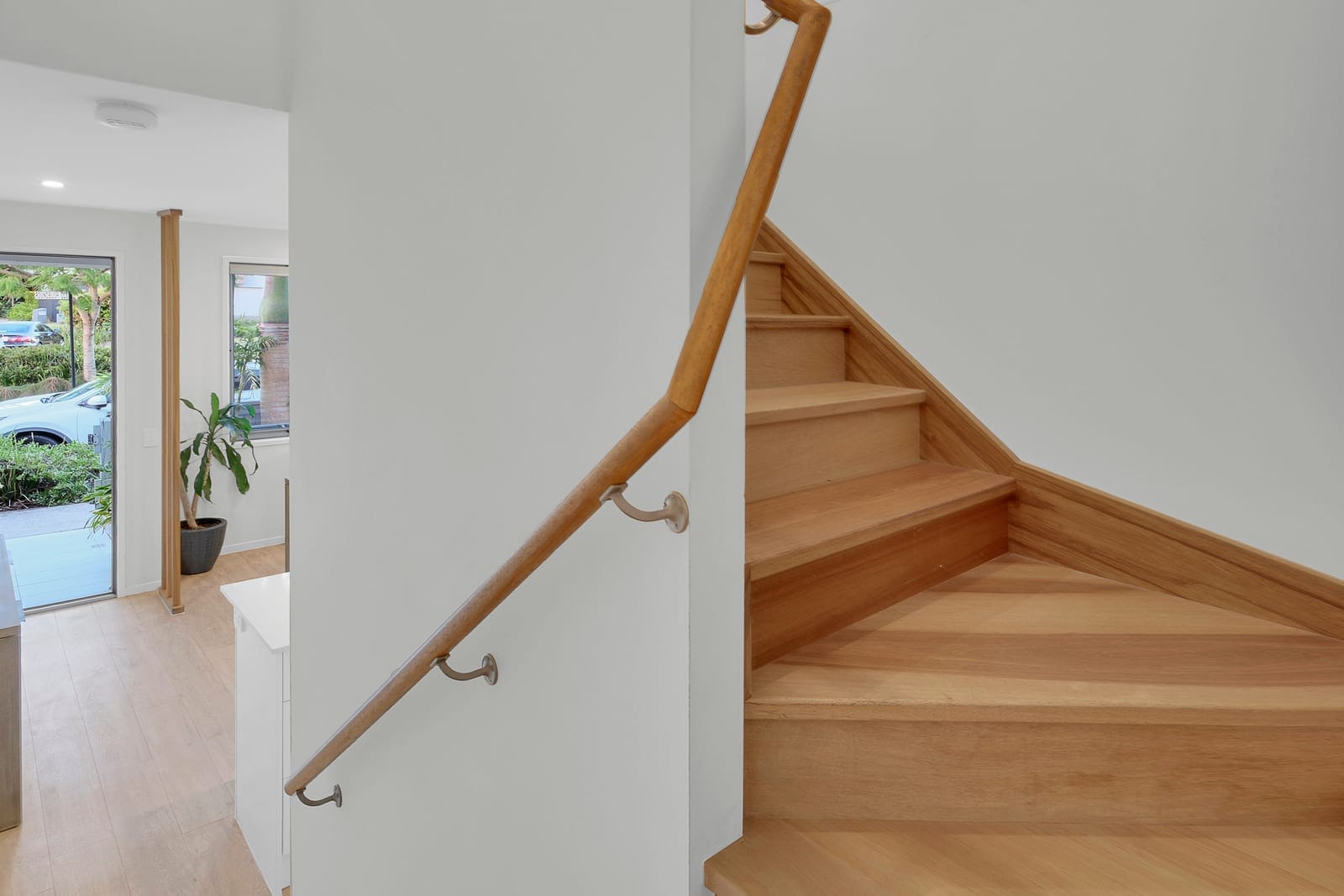 Bright 3-Bedroom Terrace in Sunshine Cove