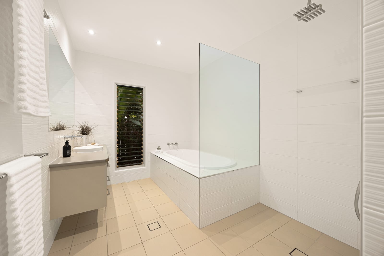 Cotton Tree Rarity – Exclusive Designer Home in a Sought-After Location