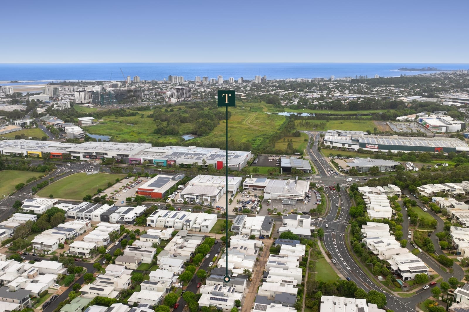 Luxe Sunshine Stunner: Dual Street Access, Dual Living