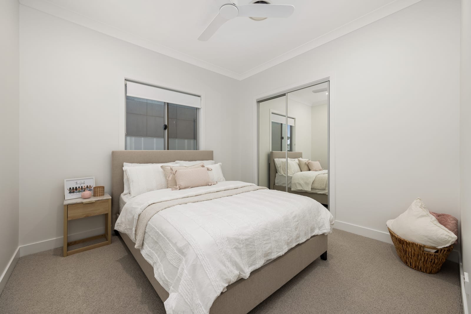 Luxe Sunshine Stunner: Dual Street Access, Dual Living