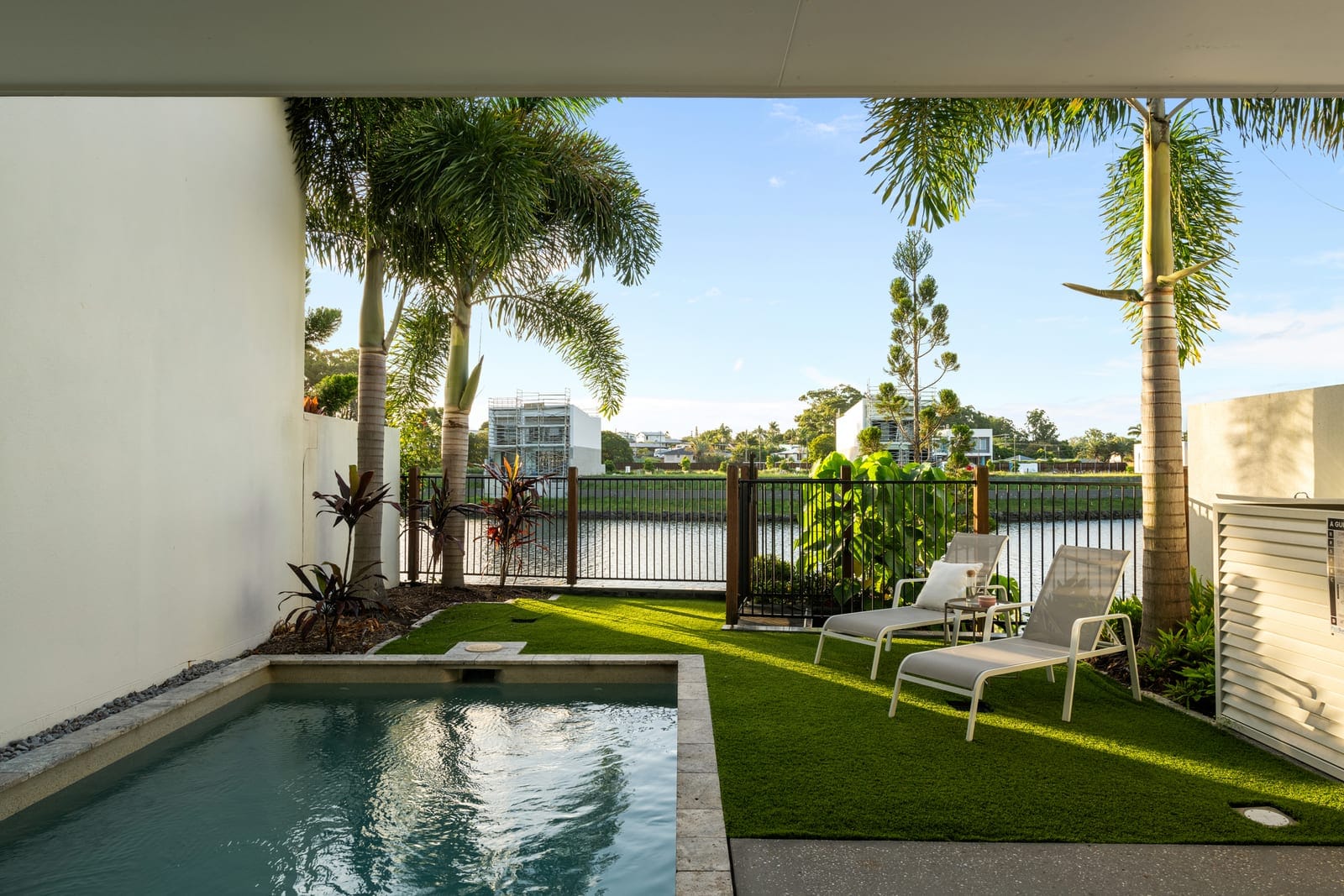 Stunning Waterfront Sanctuary in Sunshine Cove