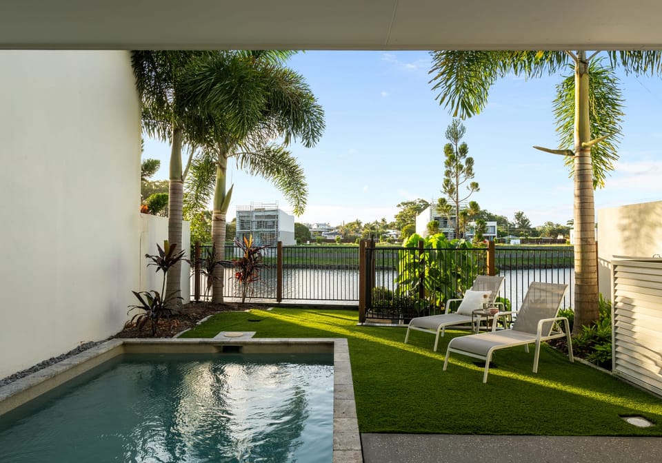 Stunning Waterfront Sanctuary in Sunshine Cove