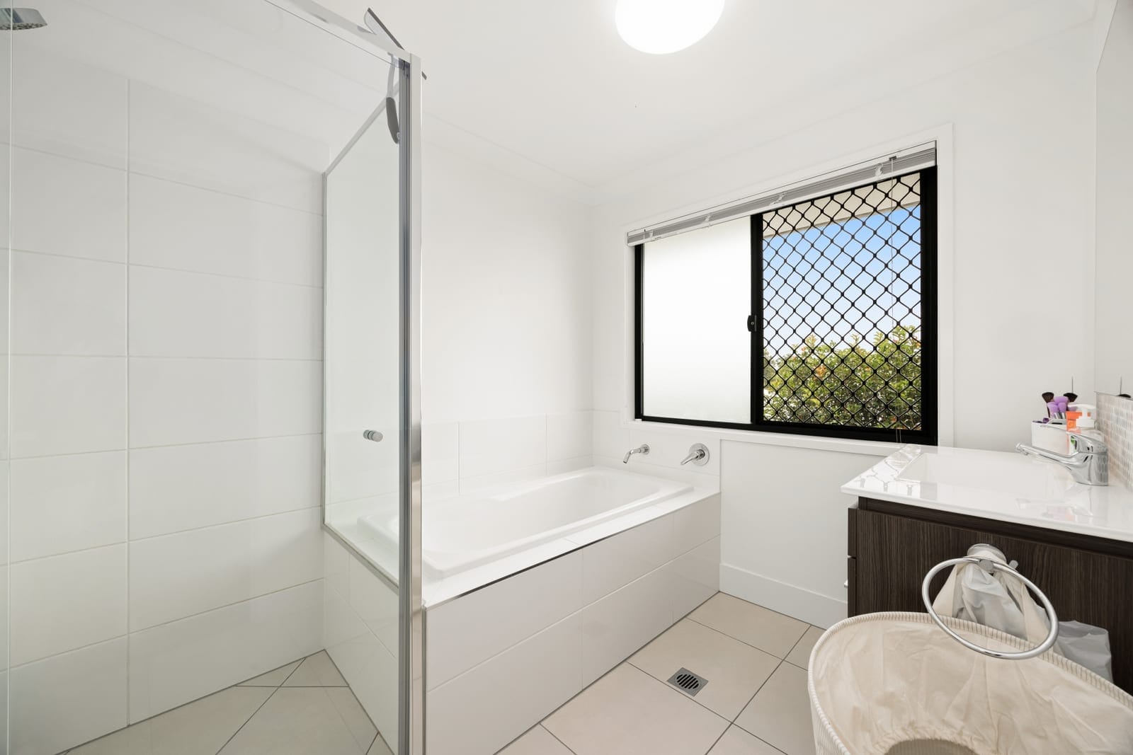 A Tenant-Occupied Gem: Sophisticated Townhouse in Thornlands