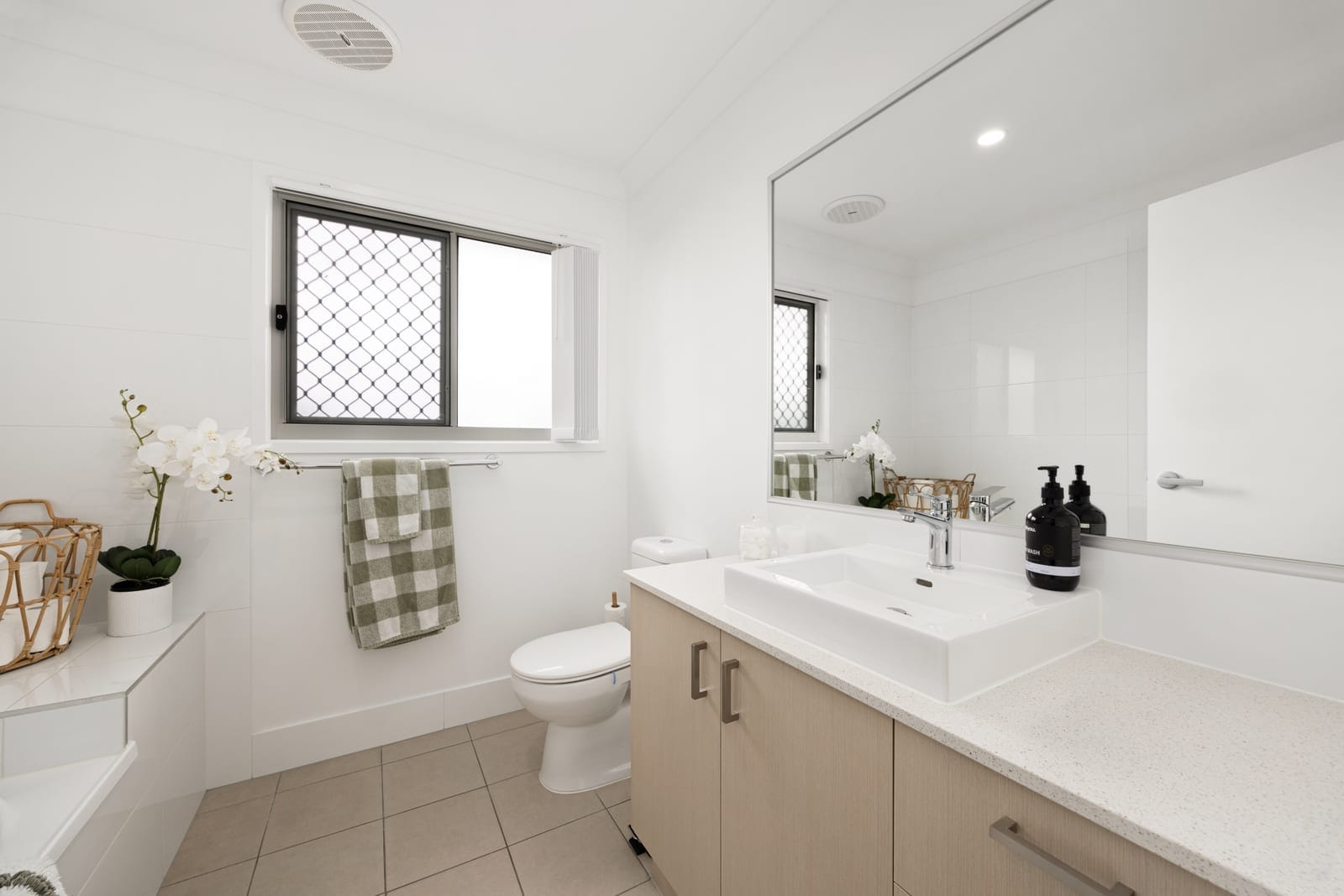 Exclusive Investment Opportunity: Bright Corner Townhouse in Nudgee Square