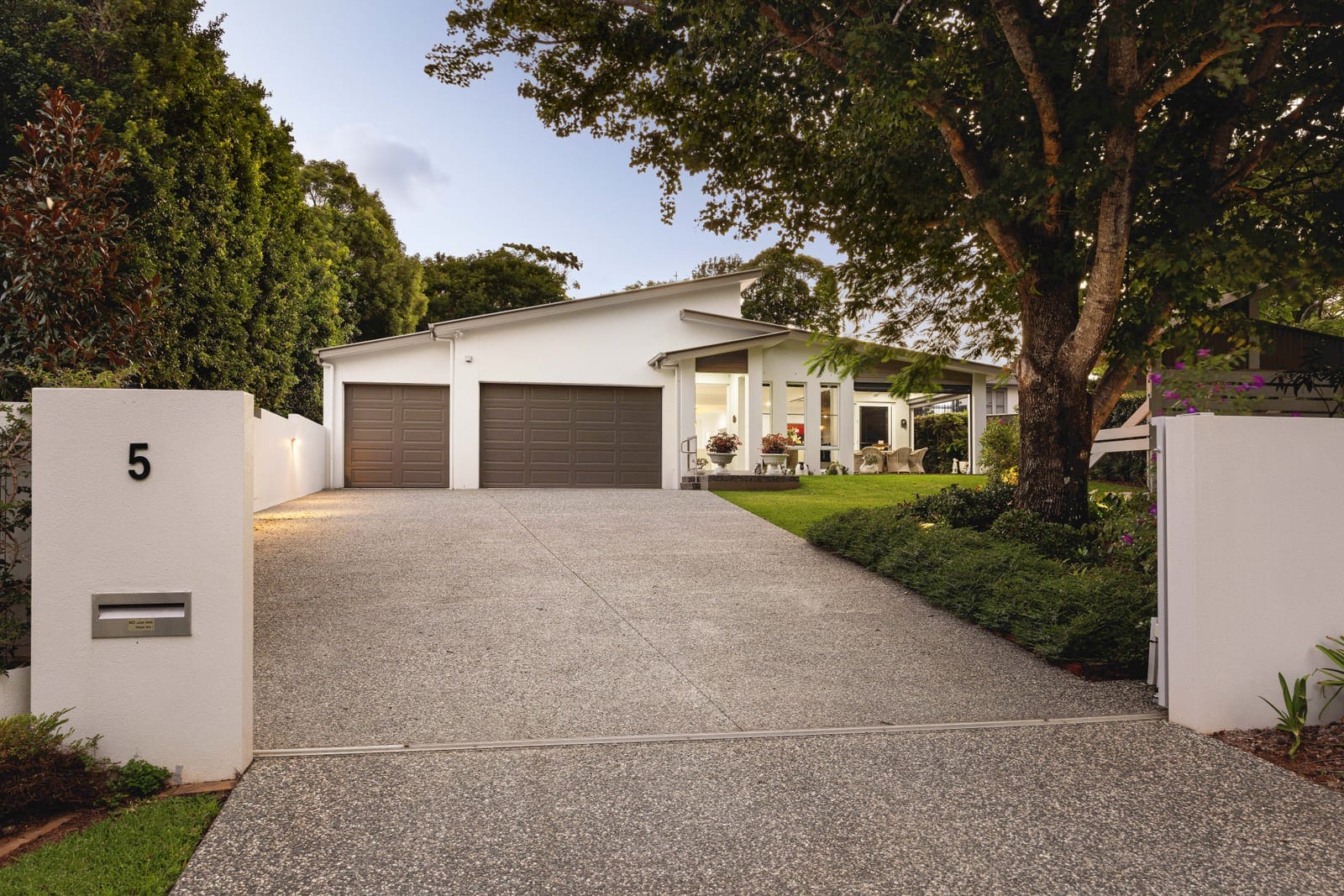 Modern Elegance on Top of Buderim