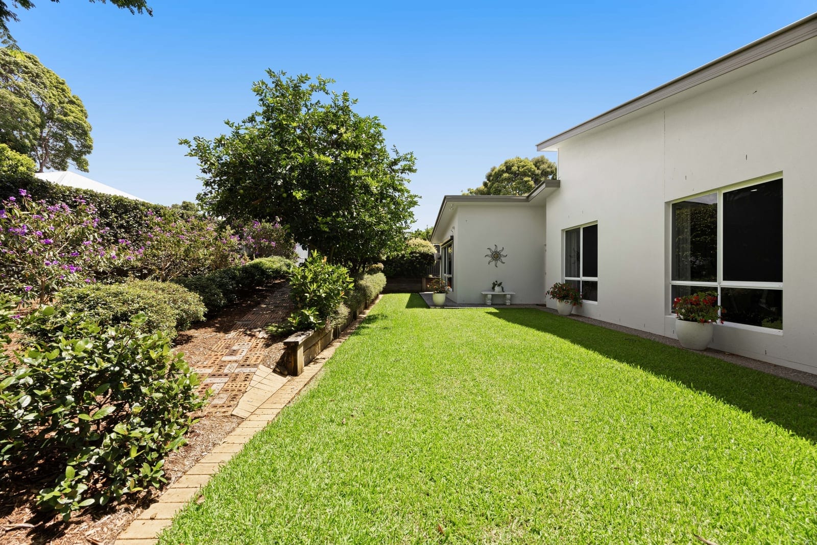Modern Elegance on Top of Buderim