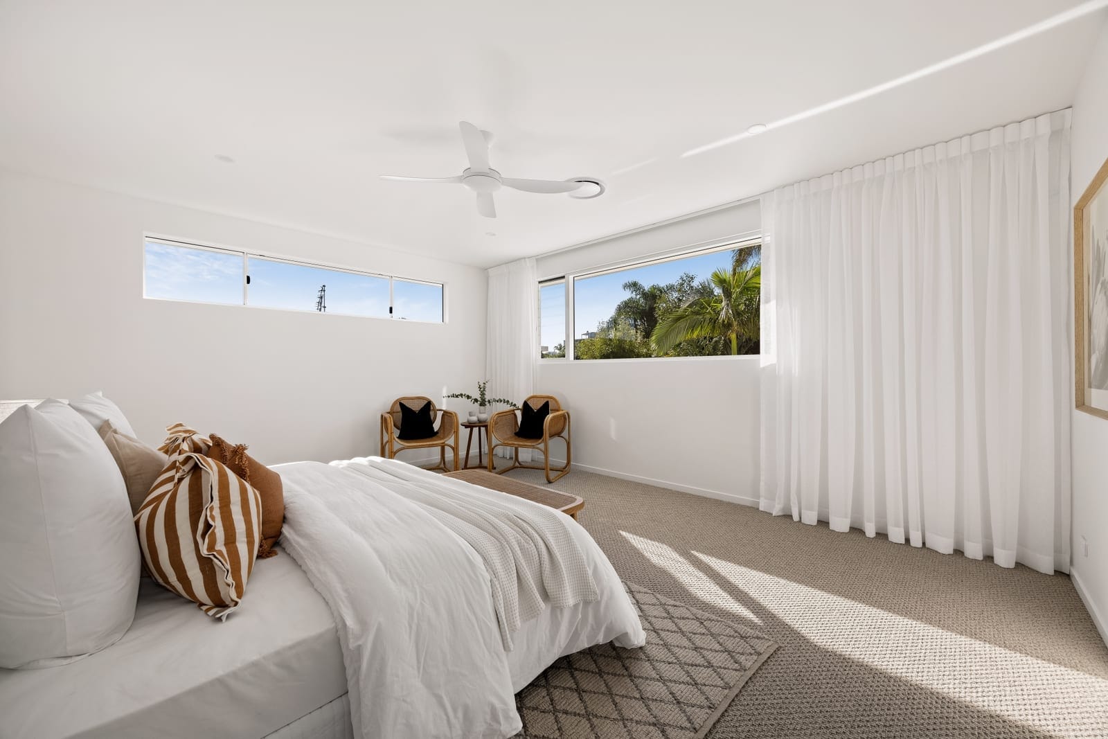 Elegant, Designer Living in GOLDEN Location
