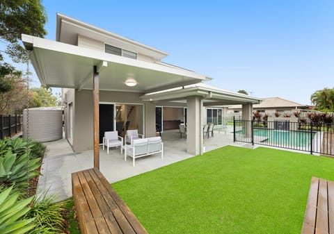 Spacious Family Dream Home in Serene Cul-de-sac Setting