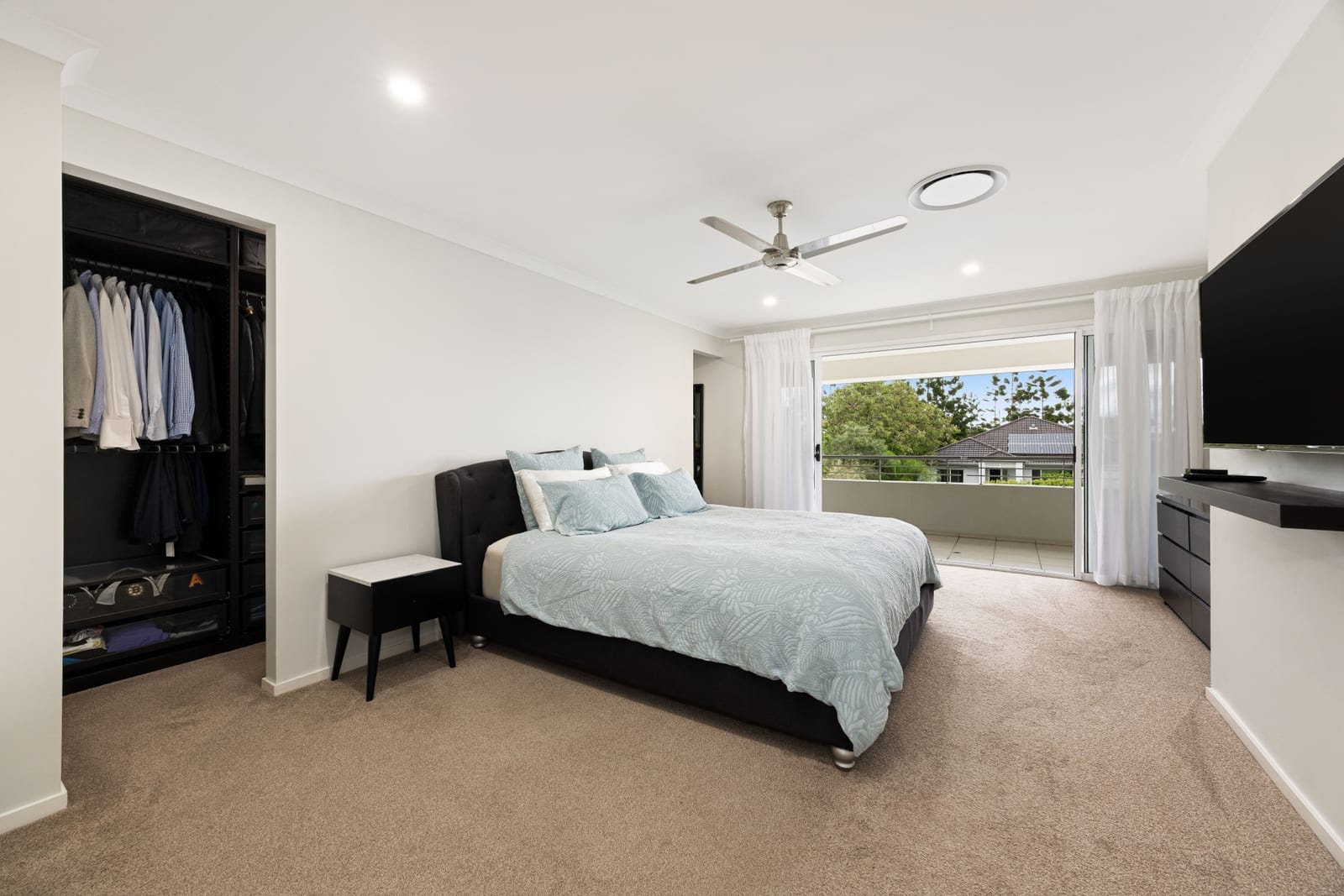 Spacious Family Dream Home in Serene Cul-de-sac Setting
