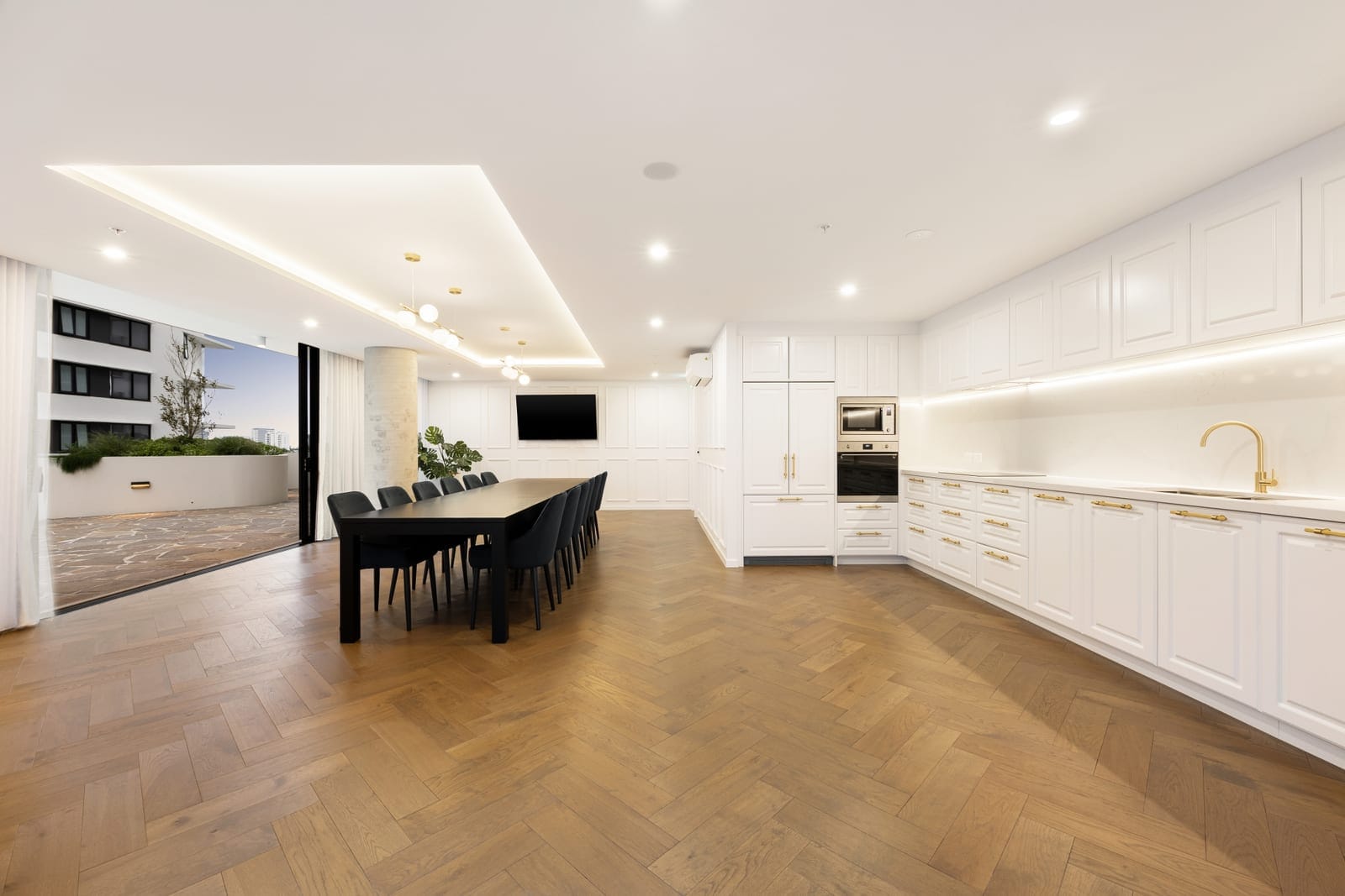 Best of Both Worlds: CBD to Ocean in your Penthouse
