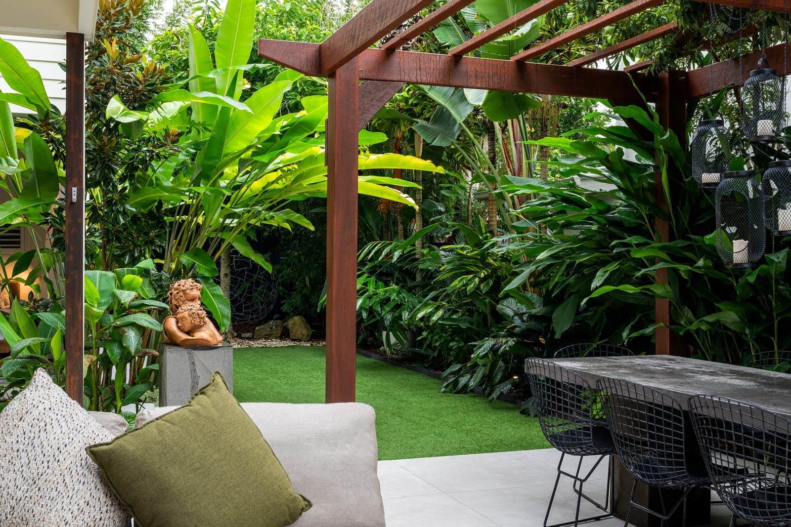 Private Contemporary Sanctuary
