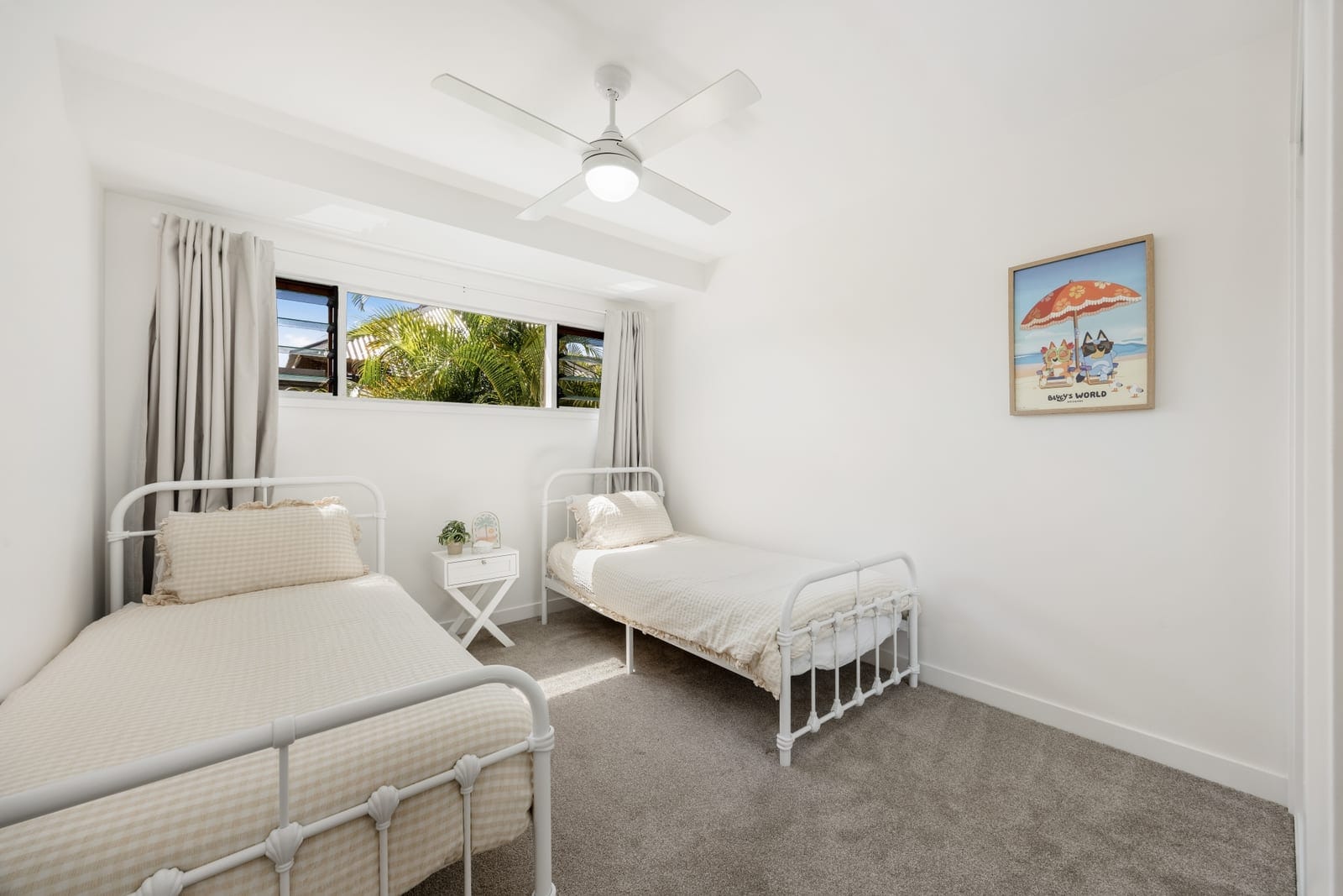 Golden Charmer: Location, Lifestyle with Side Access