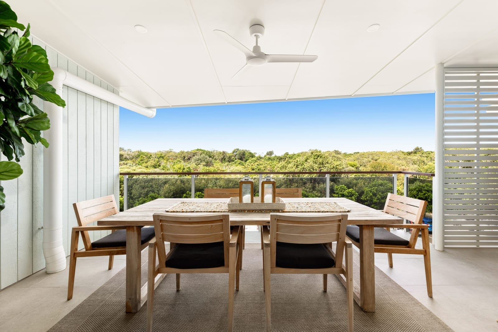 Freehold Beach House With Views and Private Lift