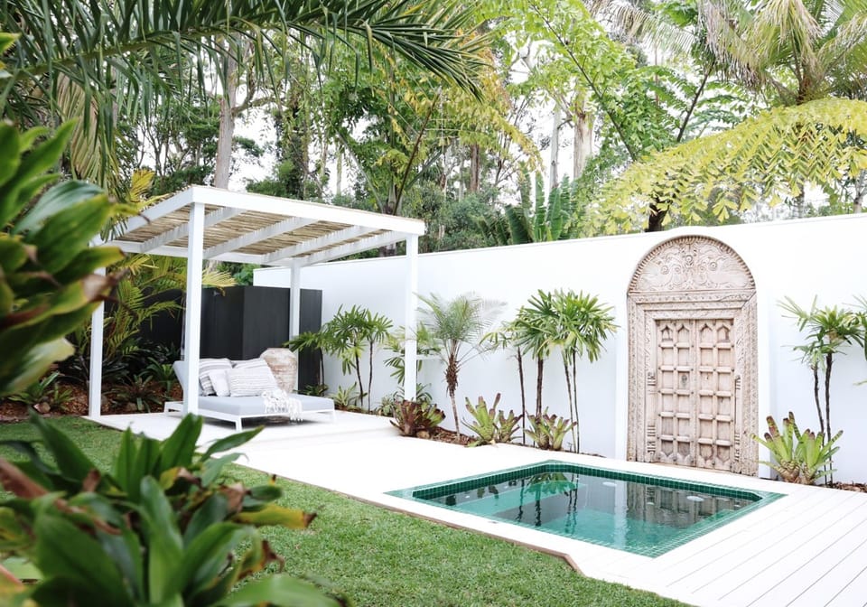 Ultimate Flexibility: Coastal Luxe Lifestyle + Income + 2 Dwellings