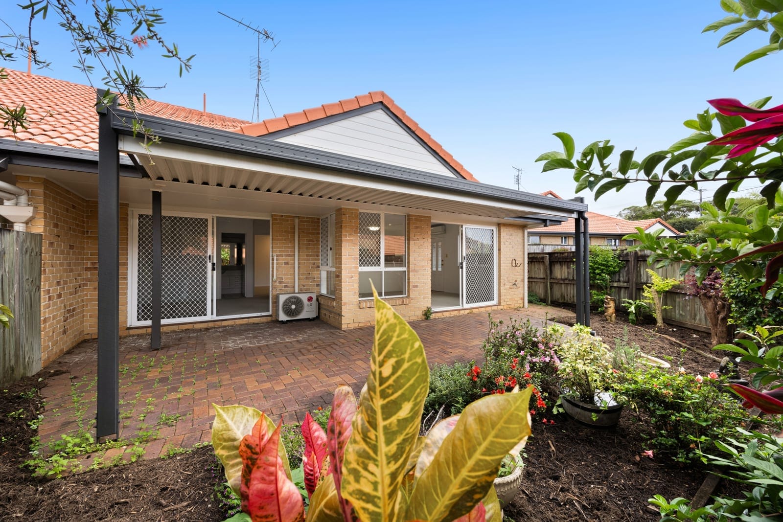 SOLD by Ollie Lehmann