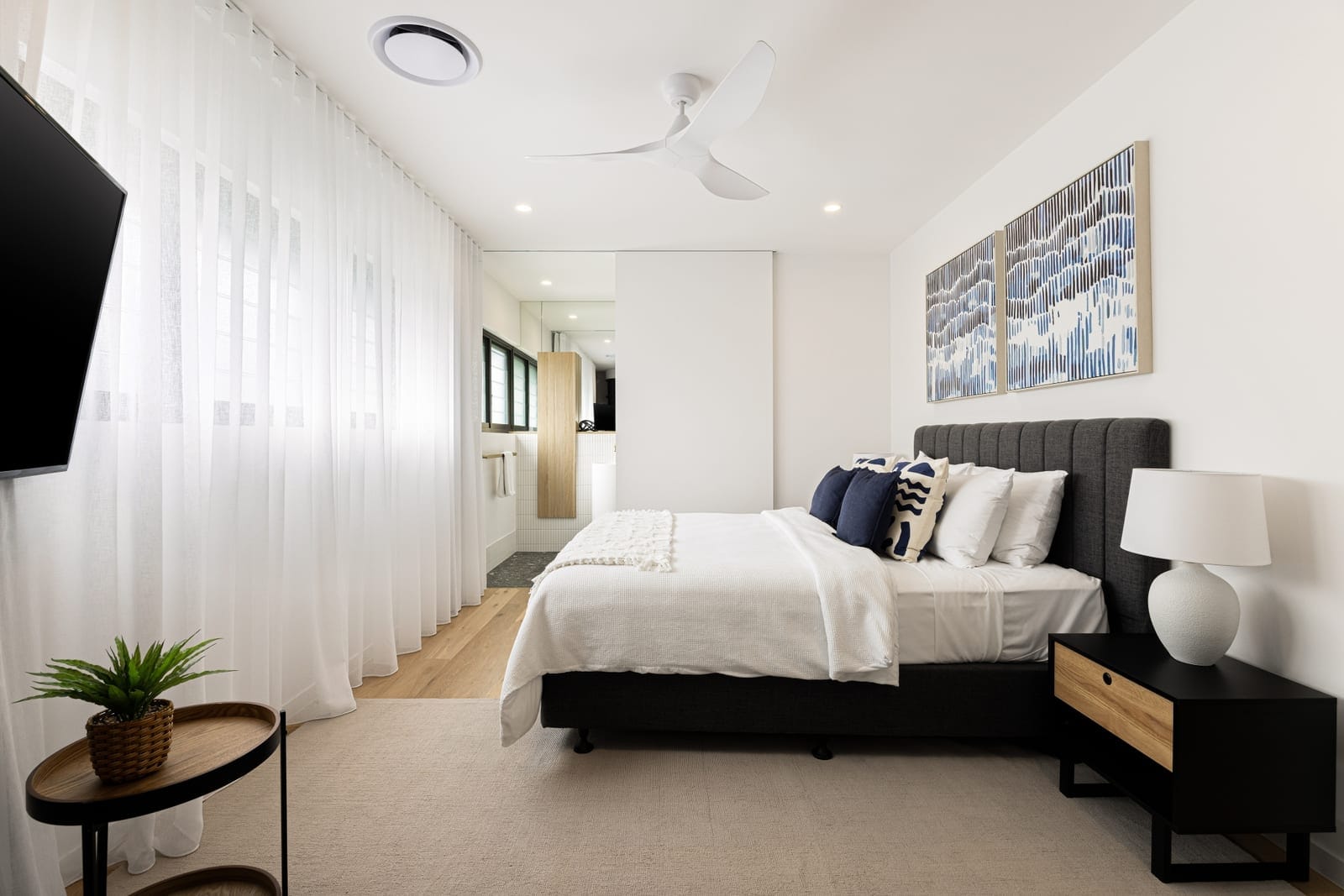 Luxury Beachside Townhouse with Private Pool & Lift
