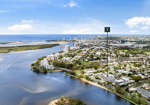 Brand New Luxury Build: Top Floor, Stunning Views