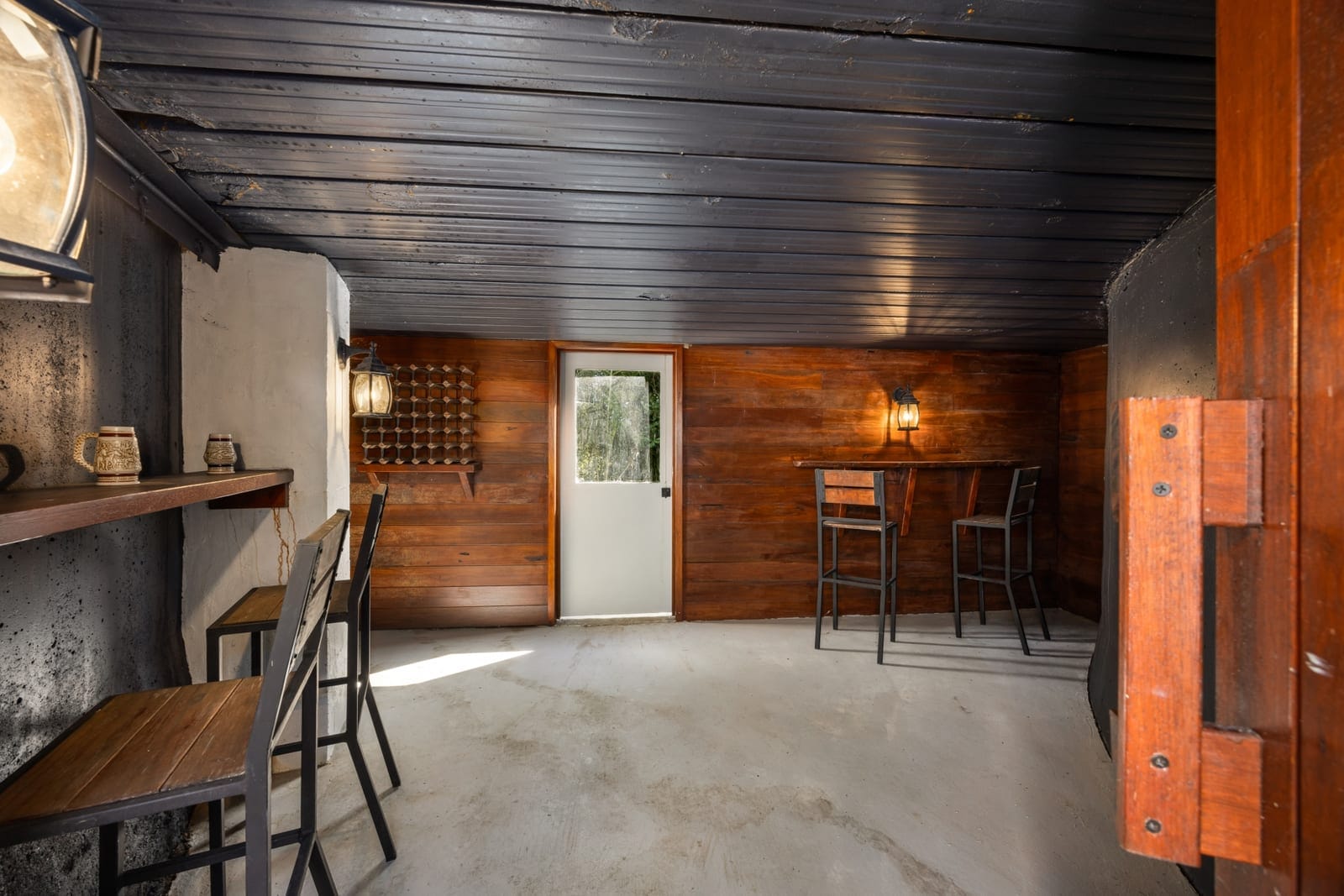 Luxury Acreage With Pool & Dual Living