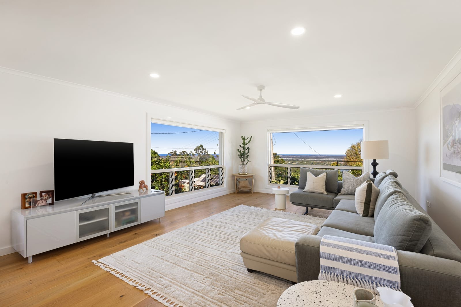 Level ¼ Acre On Top: Elegant Modern Living with Views