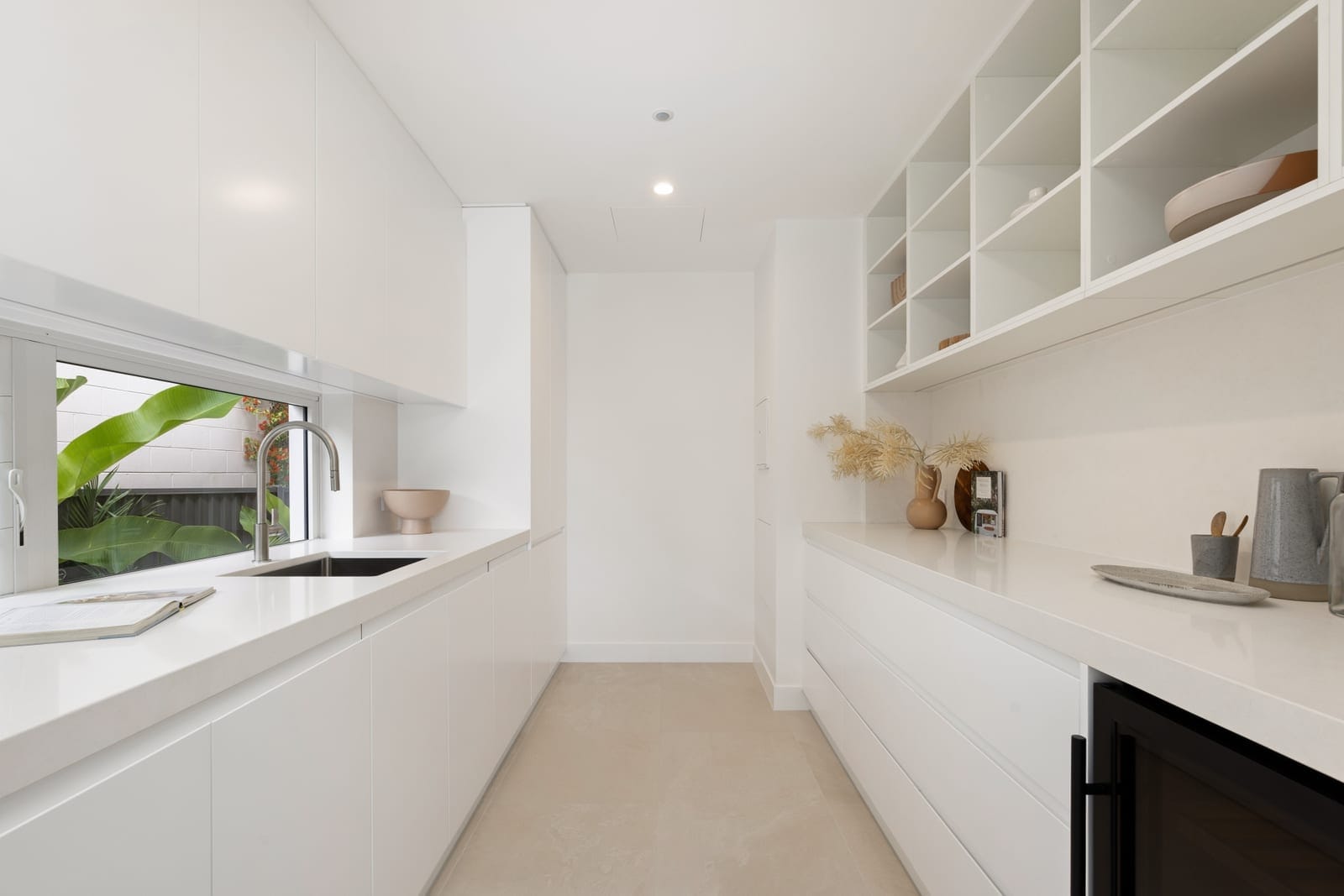 Brand New Bespoke Build: Elegant North Facing Entertainer