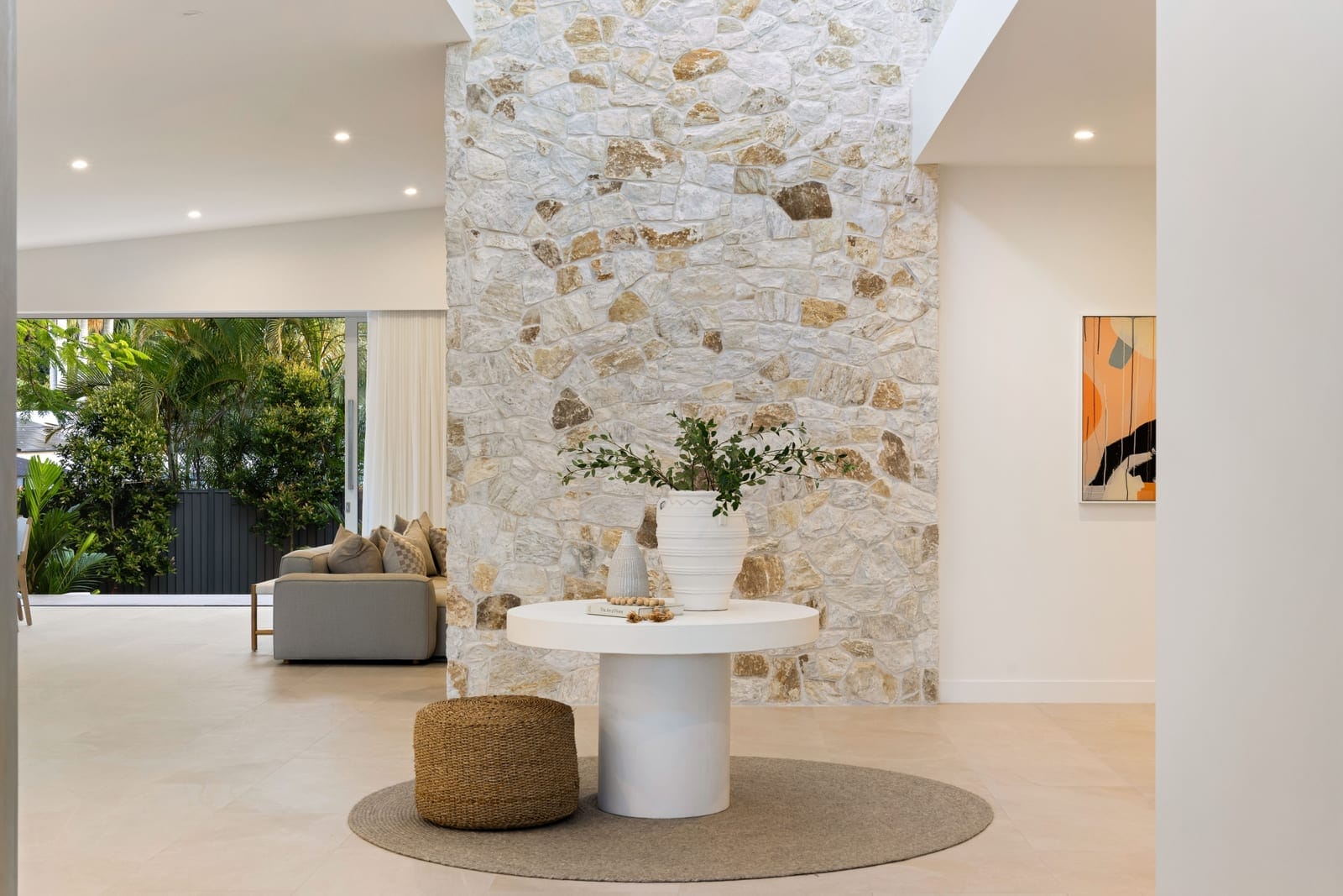 Brand New Bespoke Build: Elegant North Facing Entertainer
