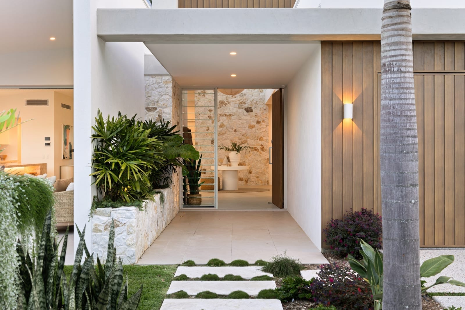 Brand New Bespoke Build: Elegant North Facing Entertainer