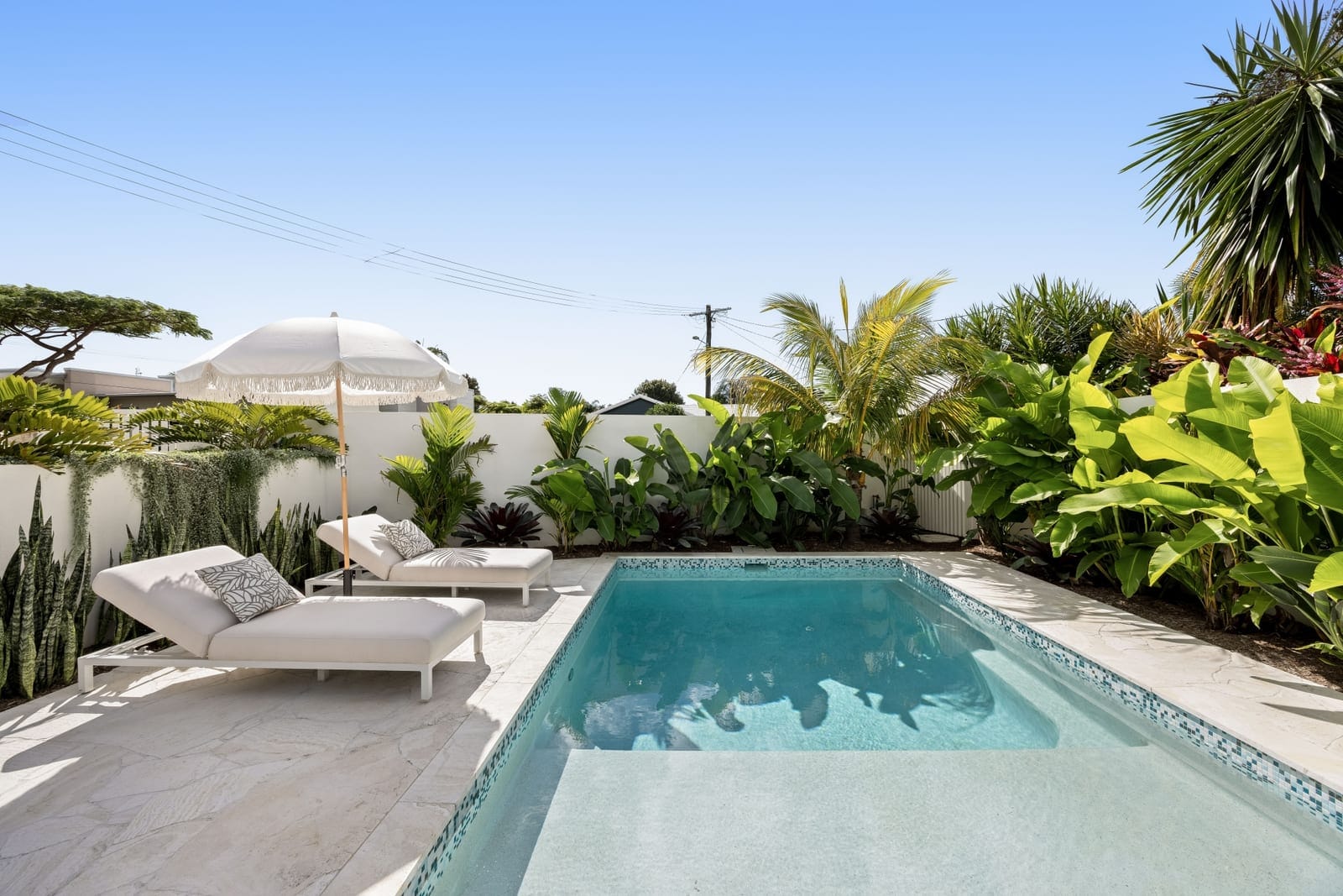 Brand New Bespoke Build: Elegant North Facing Entertainer