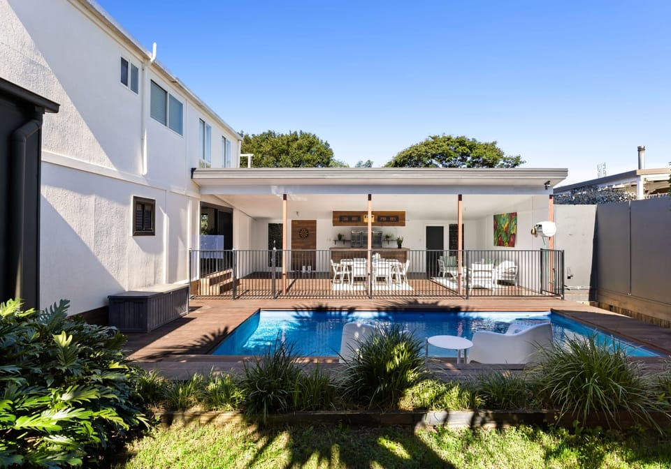 North Facing Entertainer: Views, Versatility, Location
