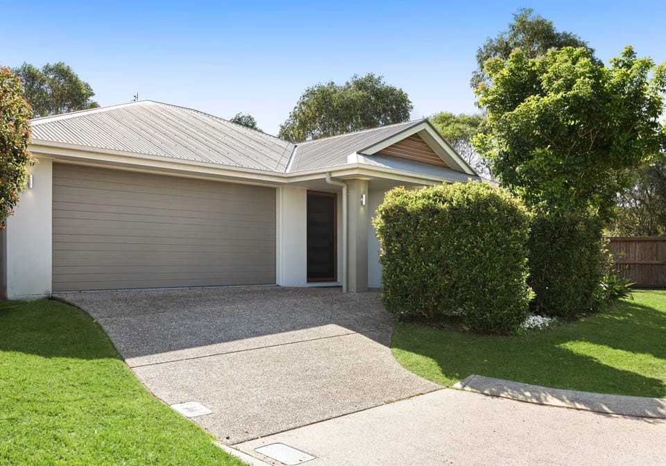 SOLD by Team Cassie Kennedy!