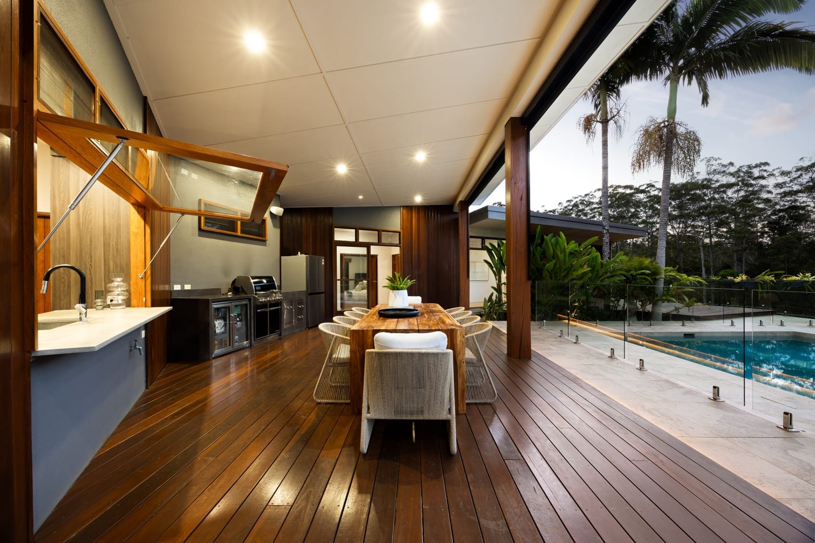 Acreage Perfection – Space, Privacy & Sophistication