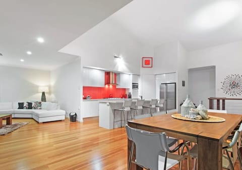SOLD by Ollie Lehmann TOWN
