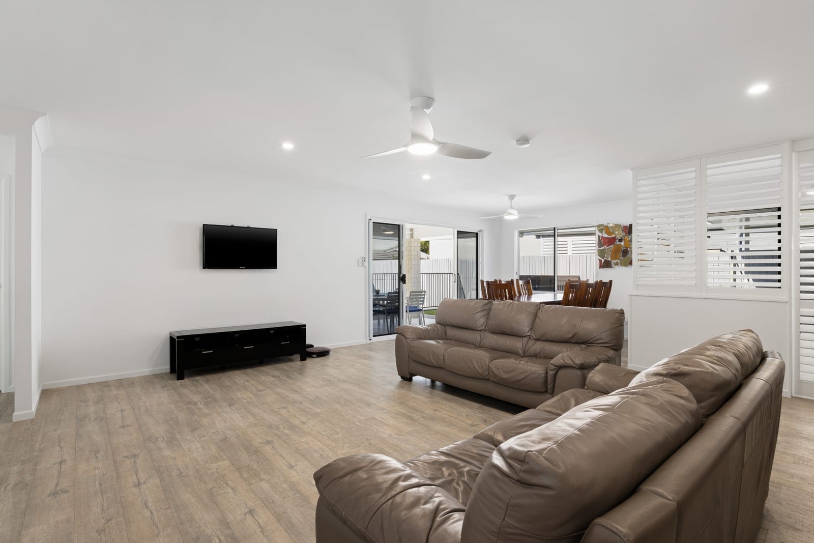 Single-Level Ease Meets Family-Friendly Comfort
