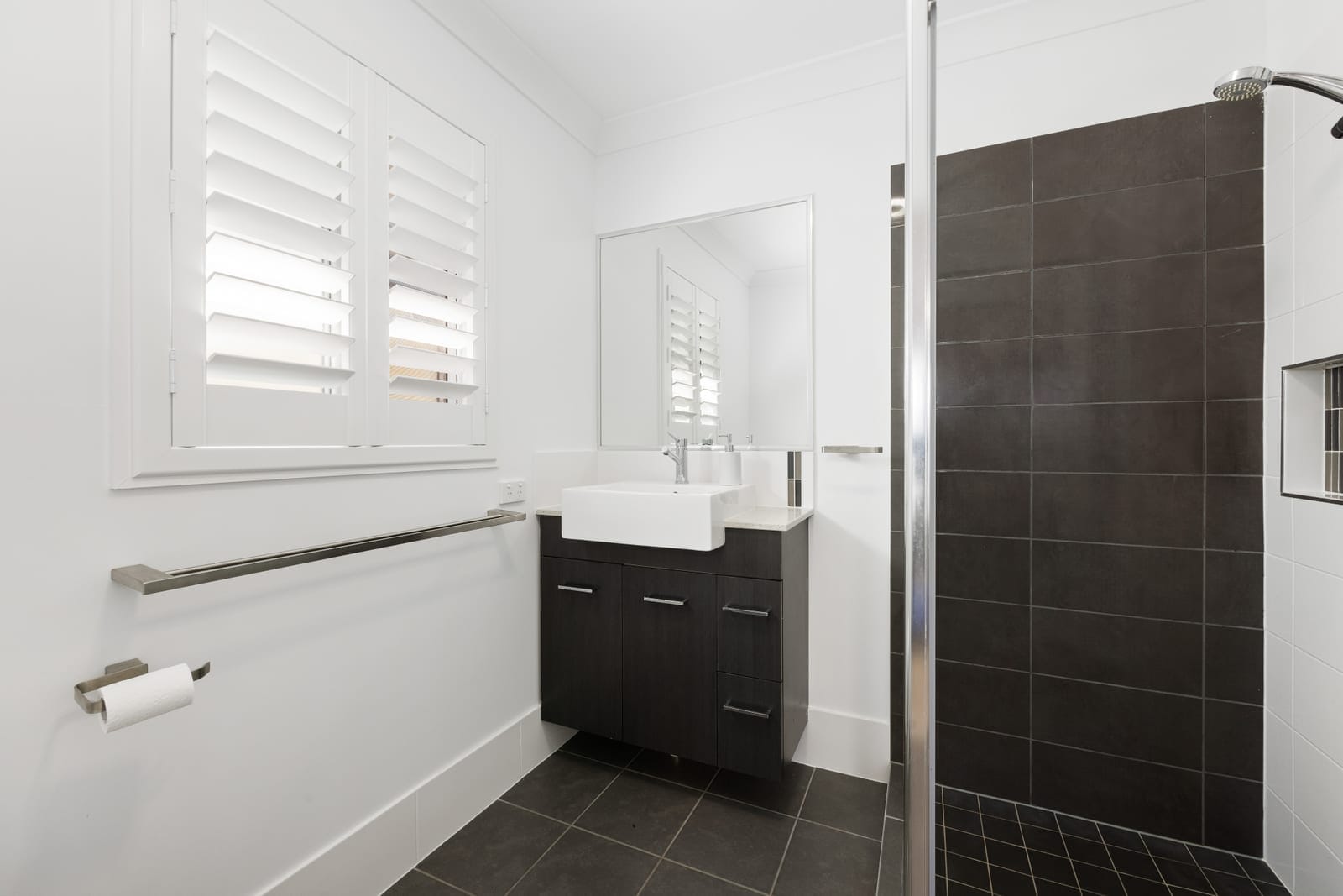 Single-Level Ease Meets Family-Friendly Comfort