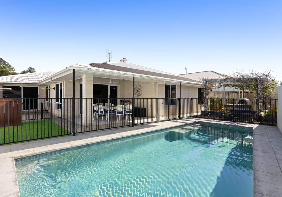 Single-Level Ease Meets Family-Friendly Comfort