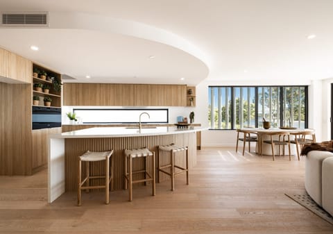 Brand New Luxury Build: Stunning Views