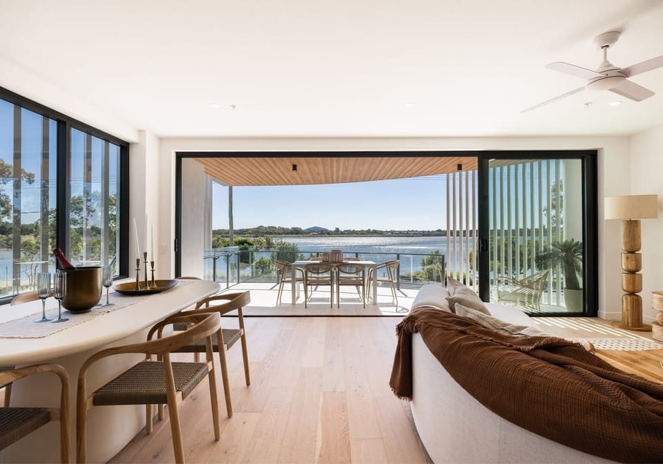 Brand New Luxury Build: Stunning Views