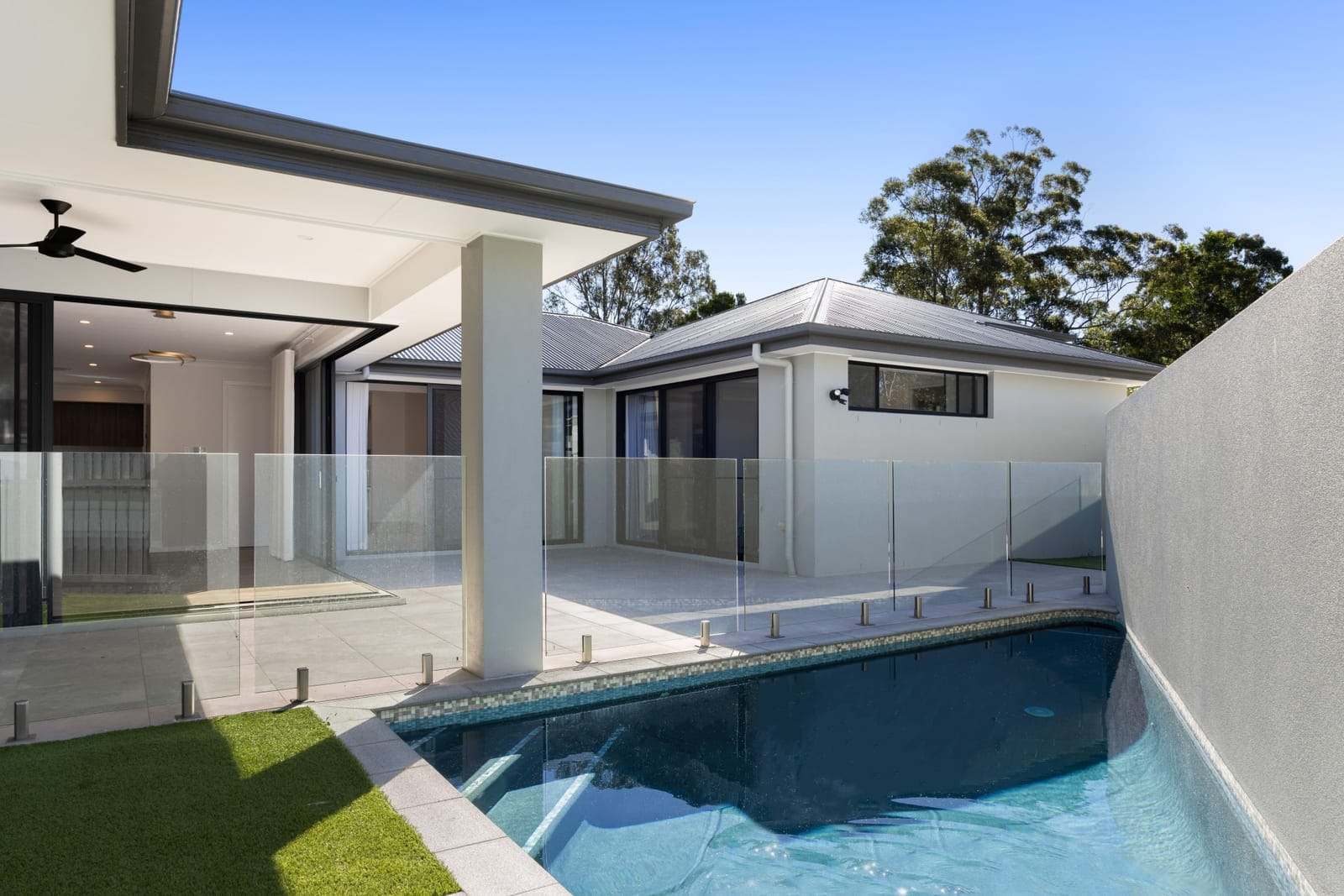 Designer Living in Leafy Enclave