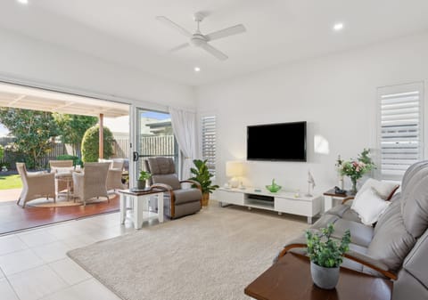 SOLD OFF-MARKET by Team Cassie Kennedy!
