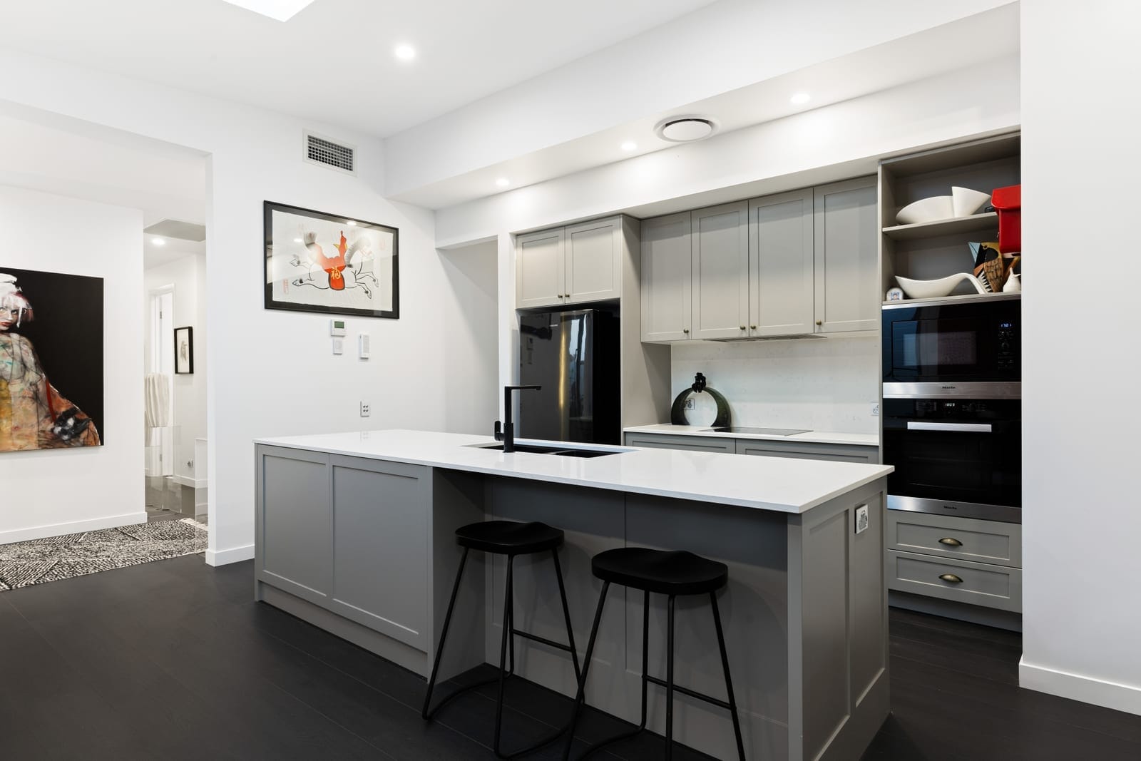 Elegant Home In Bespoke Residence