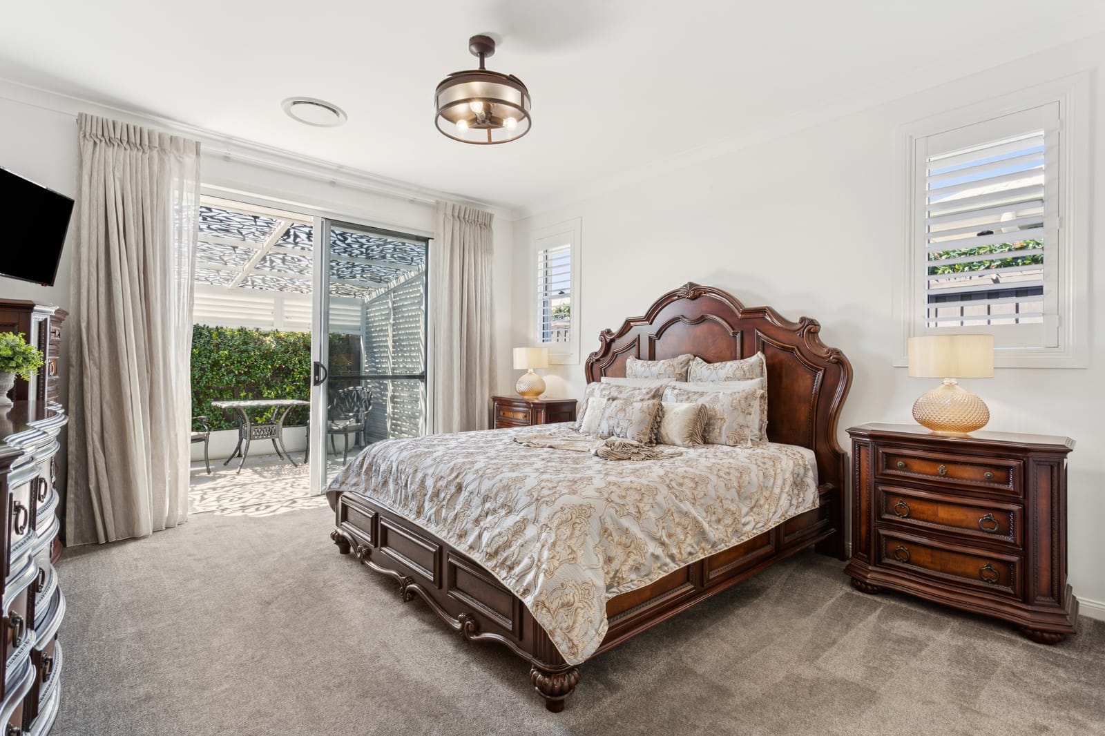 SOLD by Team Cassie Kennedy!