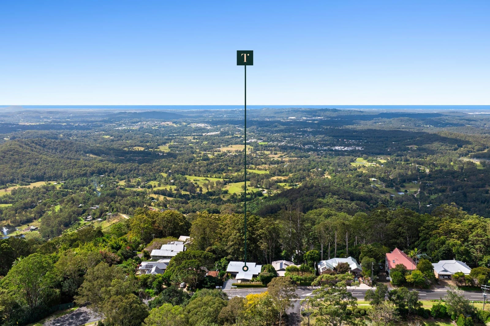 Hinterland Haven Nestled Amongst Treetops!