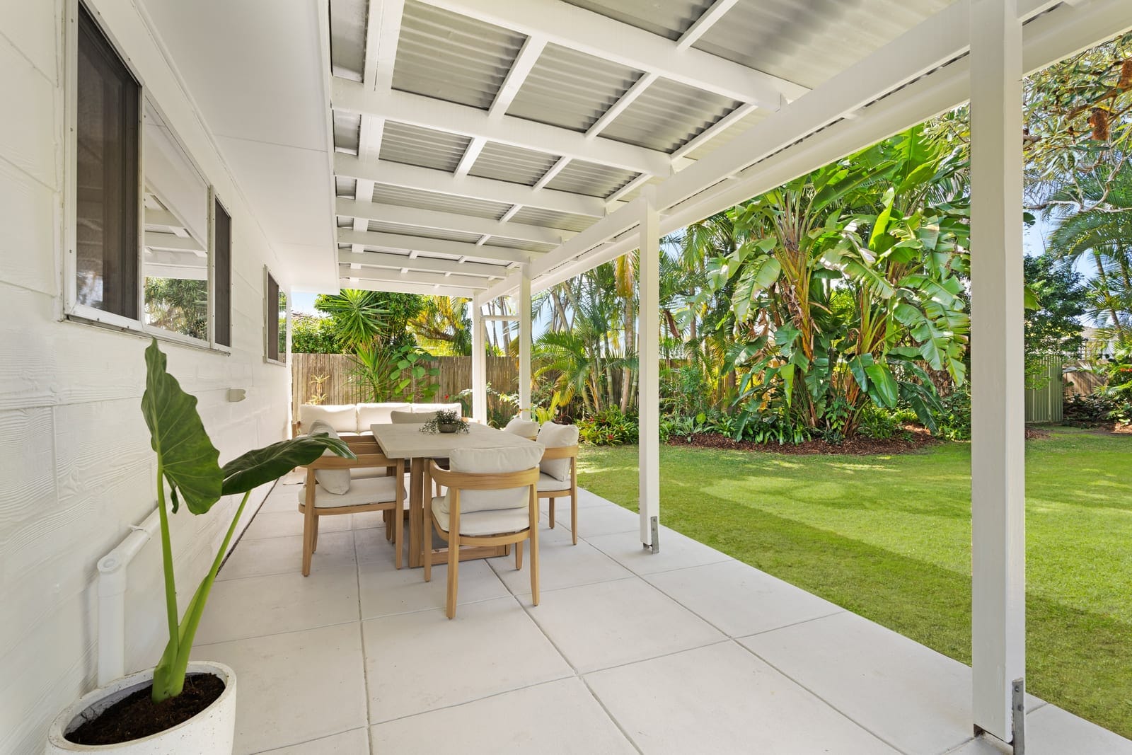 Your Slice of Coolum Paradise!