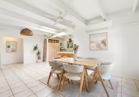 Your Slice of Coolum Paradise!