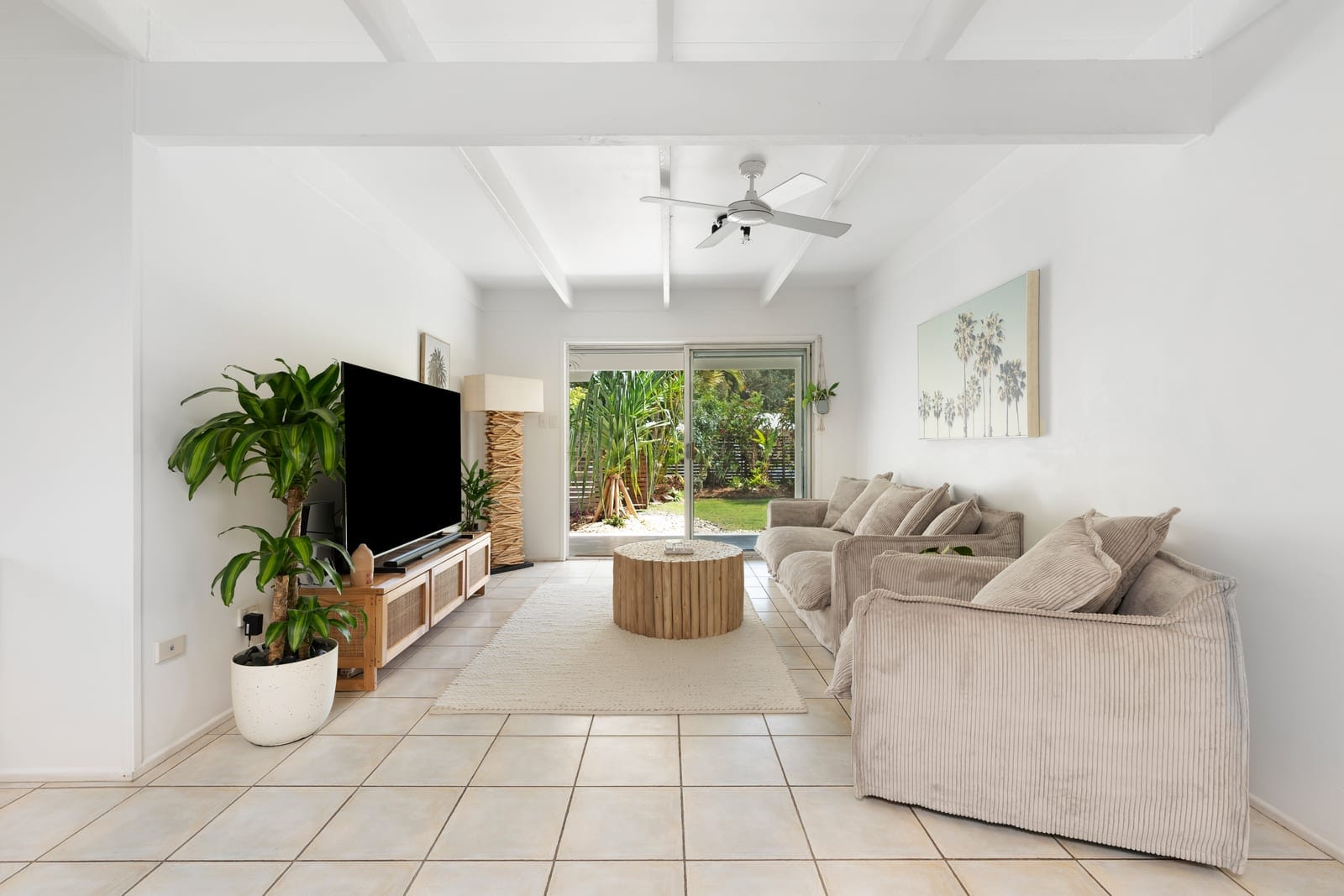 Your Slice of Coolum Paradise!