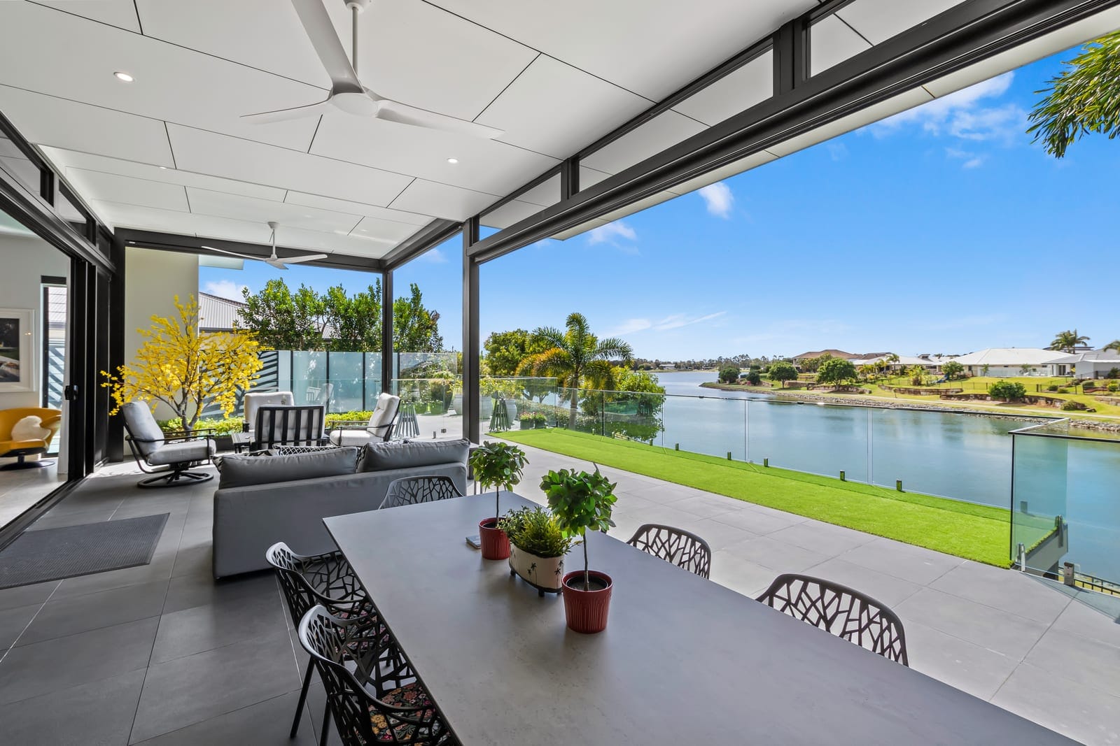 Lakeside Architectural Marvel, Celebrating Large-Scale Liveable Luxury