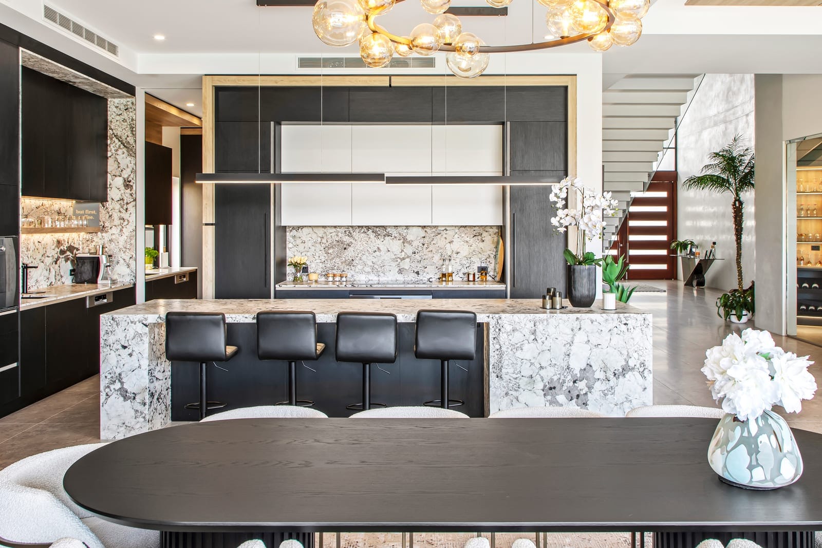 Lakeside Architectural Marvel, Celebrating Large-Scale Liveable Luxury
