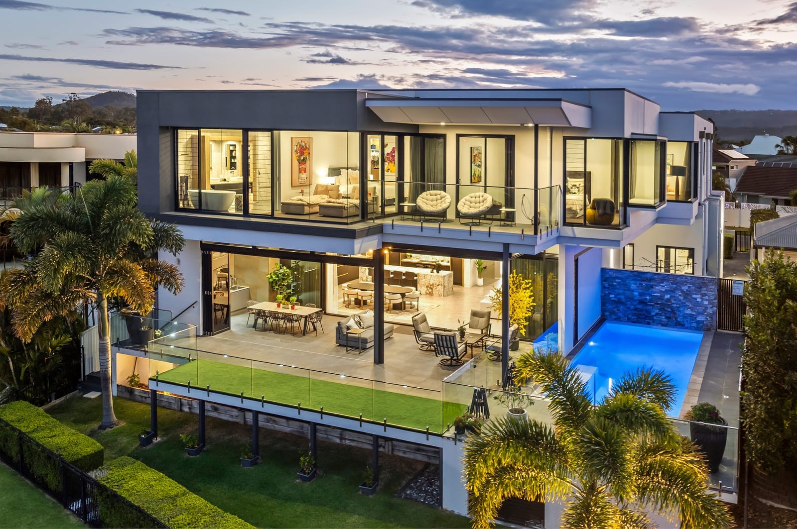 Lakeside Architectural Marvel, Celebrating Large-Scale Liveable Luxury